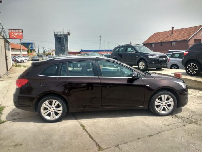 chevrolet cruze 1 8i besplatni mali oglasi