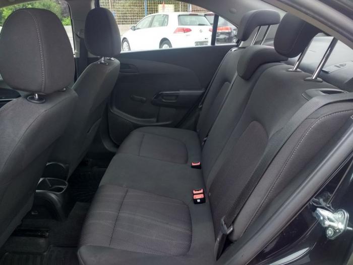 chevrolet aveo 1 4i besplatni mali oglasi