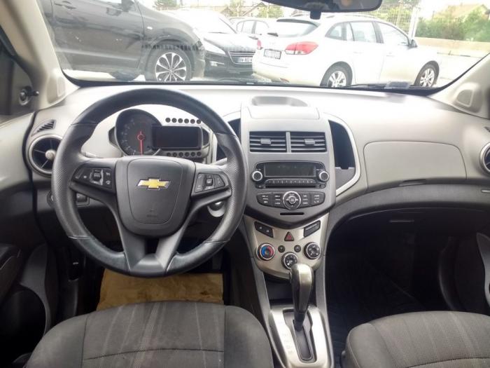 chevrolet aveo 1 4i besplatni mali oglasi