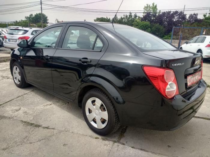chevrolet aveo 1 4i besplatni mali oglasi