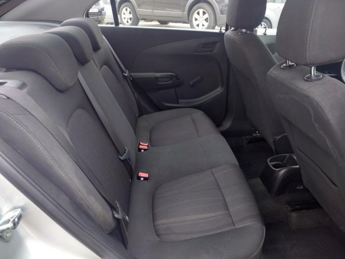 chevrolet aveo 1 4i besplatni mali oglasi