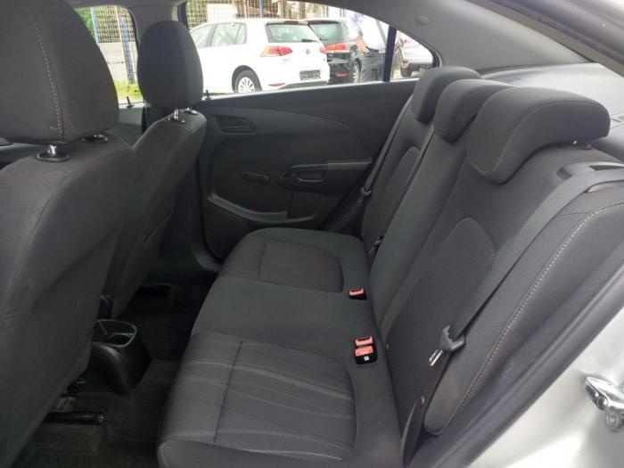 chevrolet aveo 1 4i besplatni mali oglasi