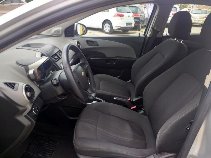 chevrolet aveo 1 4i besplatni mali oglasi