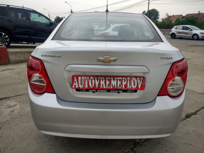 chevrolet aveo 1 4i besplatni mali oglasi