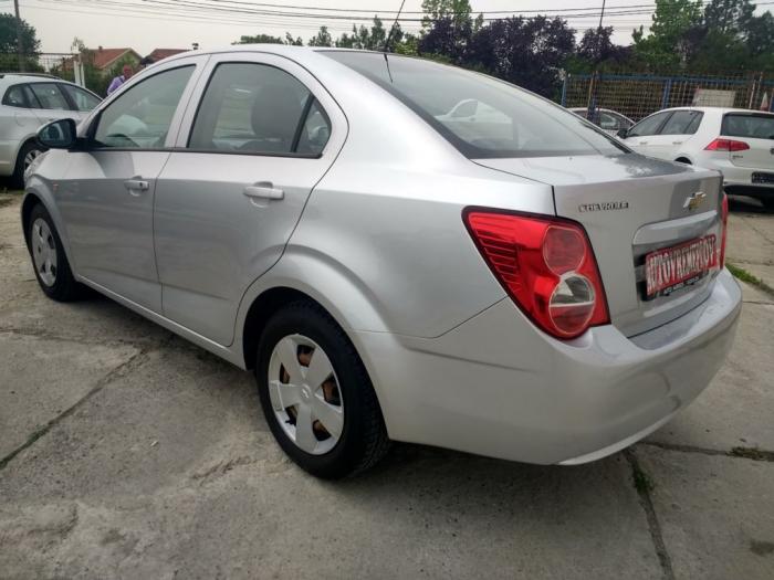 chevrolet aveo 1 4i besplatni mali oglasi