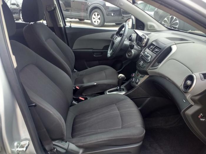 chevrolet aveo 1 4i besplatni mali oglasi