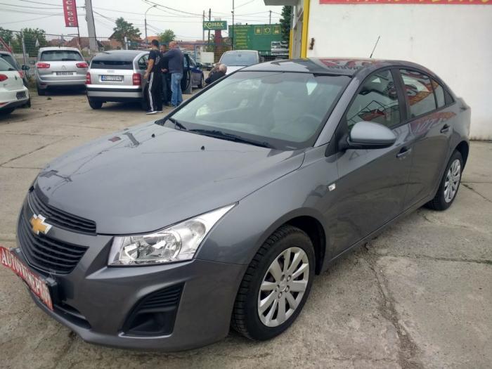 chevrolet cruze 1 6i ls plus besplatni mali oglasi