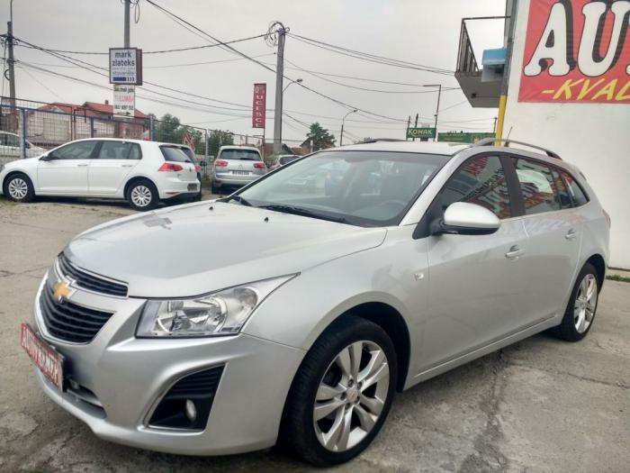chevrolet cruze 1 8sw lt2 besplatni mali oglasi