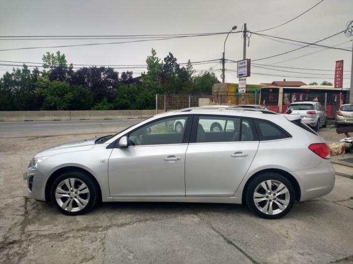 chevrolet cruze 1 8sw lt2 besplatni mali oglasi