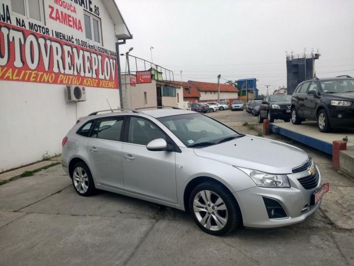 chevrolet cruze 1 8sw lt2 besplatni mali oglasi