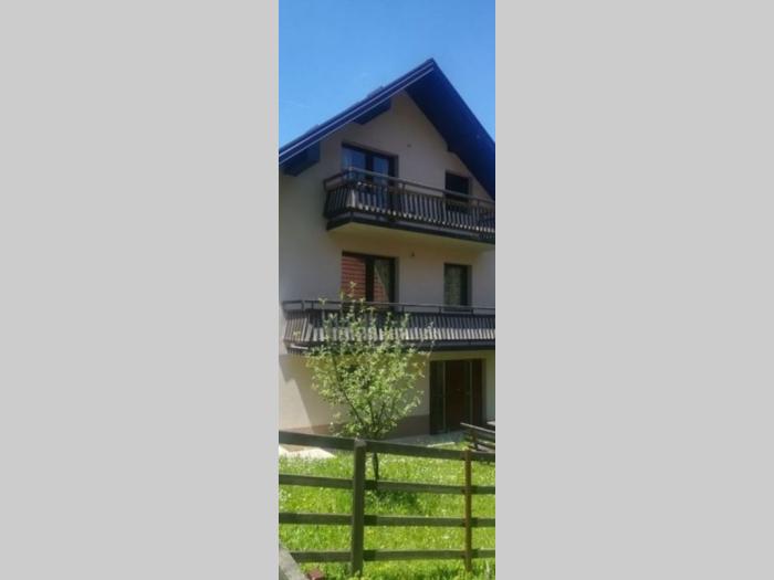 prodajem vikendicu na zlataru sa velikim placem besplatni mali oglasi