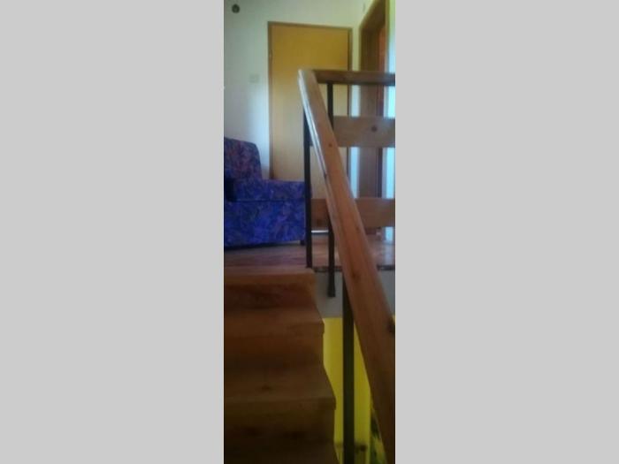 prodajem vikendicu na zlataru sa velikim placem besplatni mali oglasi
