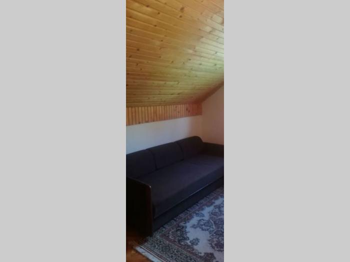 prodajem vikendicu na zlataru sa velikim placem besplatni mali oglasi