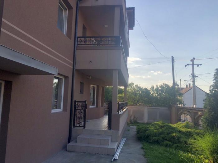 prodajem stanove železnik besplatni mali oglasi