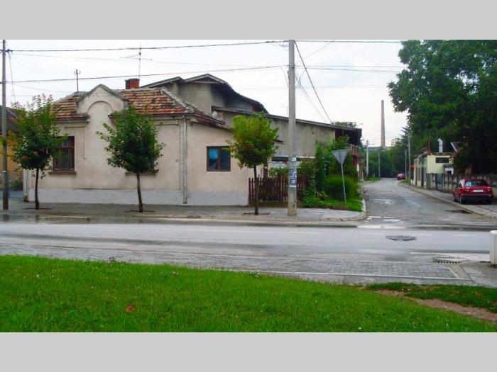 prodajem kuću u centru paraćina besplatni mali oglasi