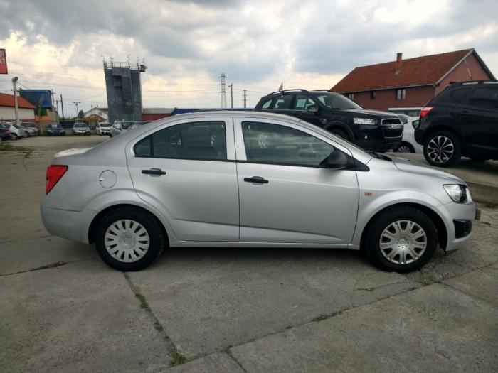 chevrolet aveo 1 2ils besplatni mali oglasi