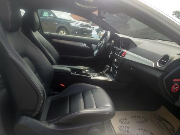 mercedes benz c 180 besplatni mali oglasi