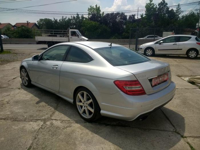 mercedes benz c 180 besplatni mali oglasi