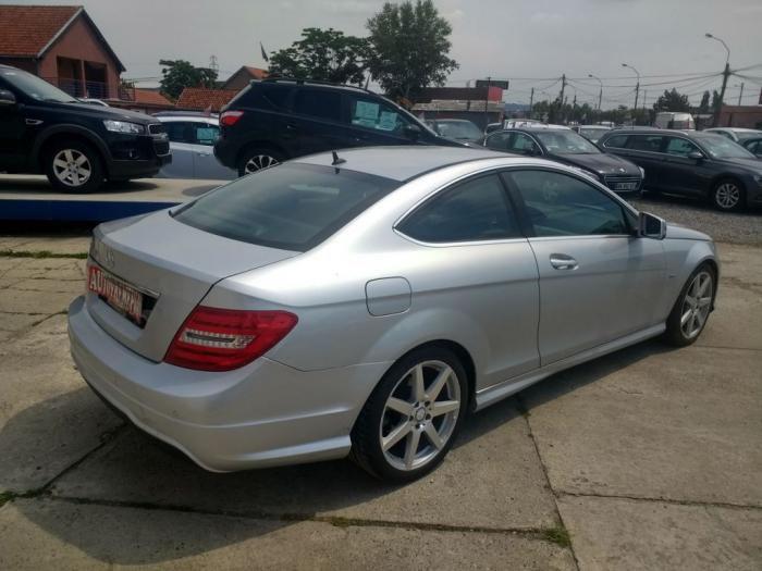 mercedes benz c 180 besplatni mali oglasi