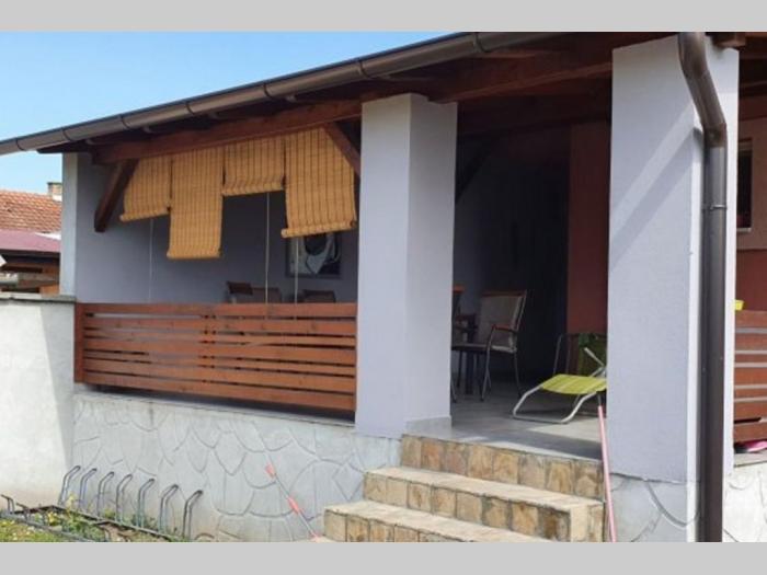 dve kuće u somboru besplatni mali oglasi