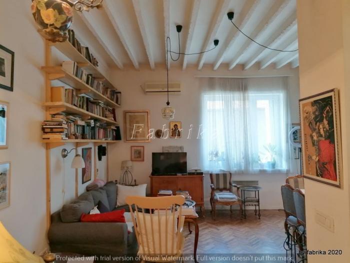 vračar, crveni krst, lep uknjižen salonski stan 52m2 besplatni mali oglasi