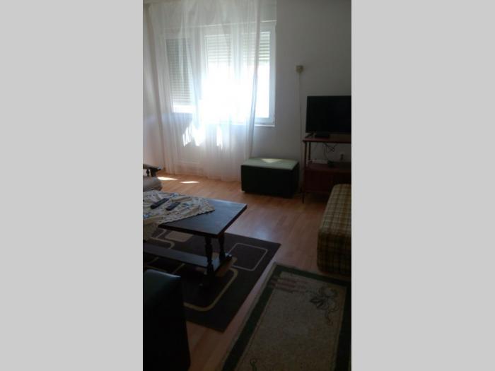 izdajem kuću u sremčici besplatni mali oglasi