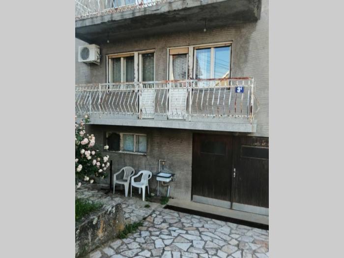 izdajem kuću u sremčici besplatni mali oglasi