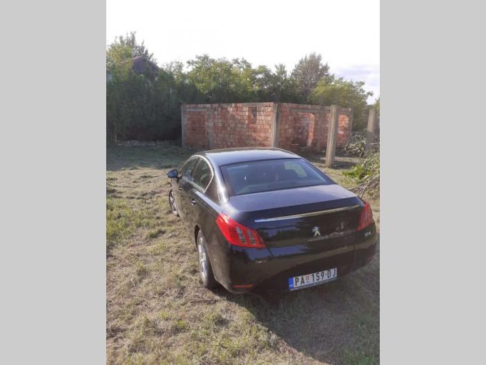 prodajem plac sa započetom kućom besplatni mali oglasi