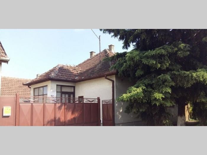 prodajem kuću u novom žedniku besplatni mali oglasi