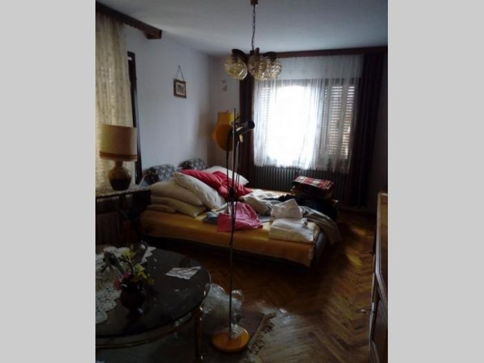 luksuzna kuća na umčarima beograd besplatni mali oglasi