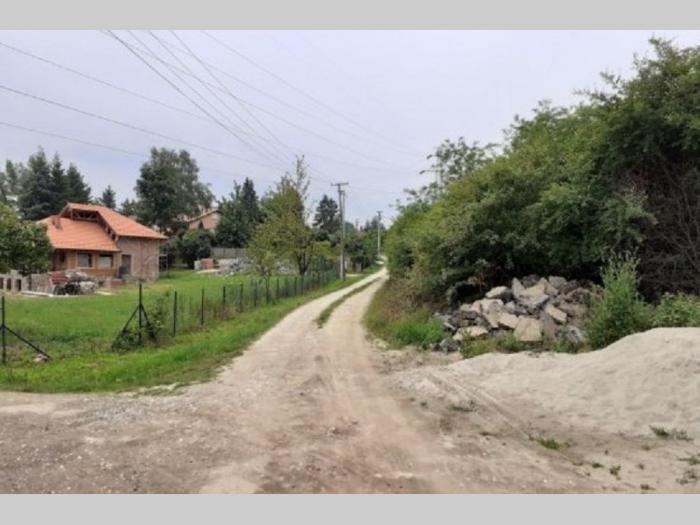 plac na trešnji prodaja besplatni mali oglasi