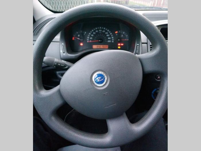 zastava 10 1 2 8v besplatni mali oglasi