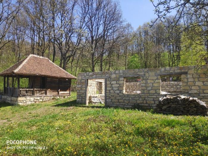 vikend kuća seosko domaćinstvo etno selo boždarevac, barajevo besplatni mali oglasi