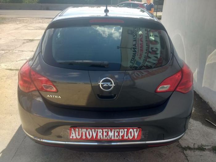 opel astra j 1 7cdti besplatni mali oglasi