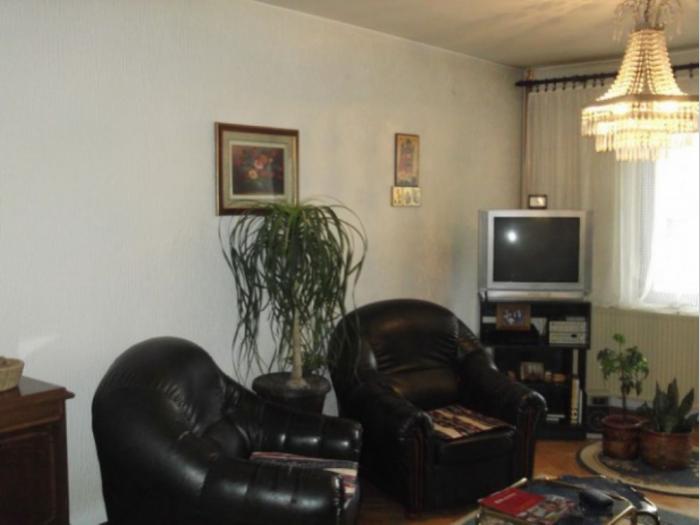 prodajem kuću u užicu, hitno i povoljno besplatni mali oglasi