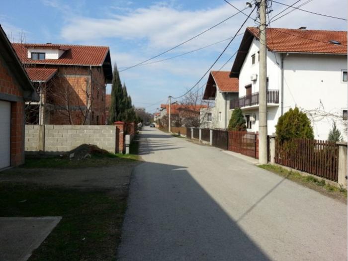 plac borča, centar 1 besplatni mali oglasi