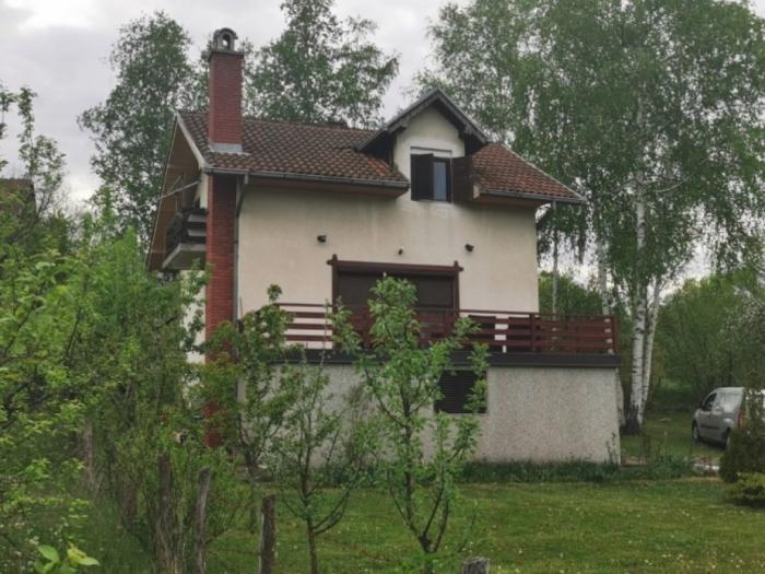 kuća vikendica na kablaru besplatni mali oglasi