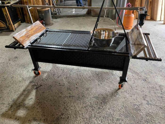etno roštilj i ražnjevi u kombinaciji sa drvetom besplatni mali oglasi