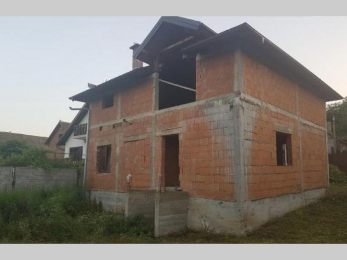 prodajem kuću u sremskim karlovcima besplatni mali oglasi