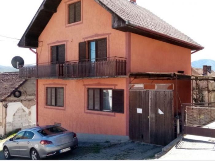 prodajem kuću u centru ljubovije besplatni mali oglasi