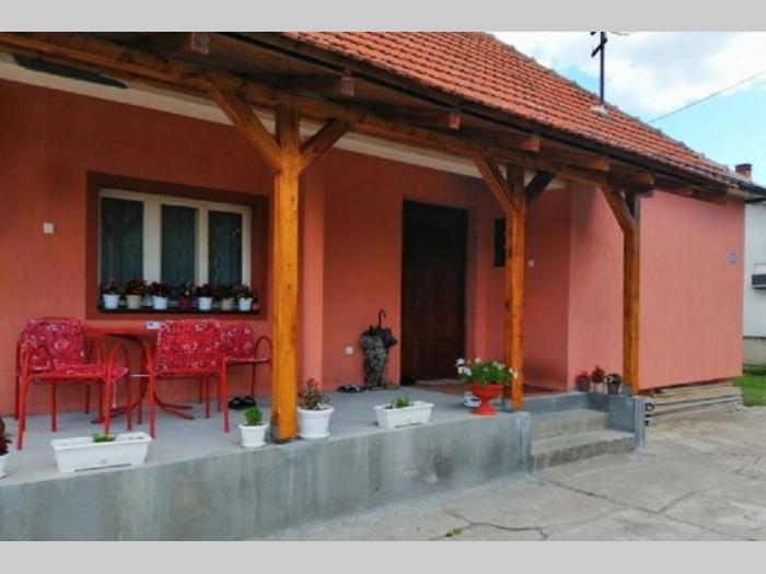 dve kuće u bariču, 100m2 i 40m2 besplatni mali oglasi