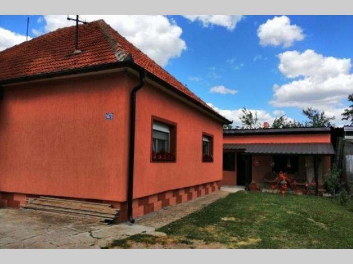 dve kuće u bariču, 100m2 i 40m2 besplatni mali oglasi