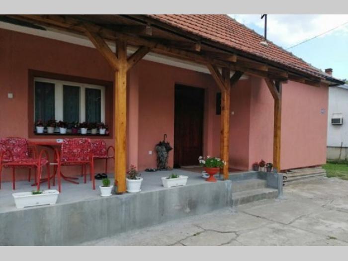 dve kuće u bariču, 100m2 i 40m2 besplatni mali oglasi