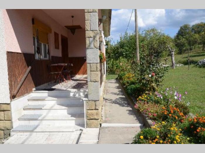 seosko domaćinstvo u selu moravci besplatni mali oglasi
