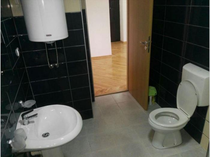 troiposoban stan na voždovcu renoviran besplatni mali oglasi