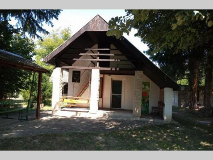 vikendica nadomak dunava, apatin prodaja besplatni mali oglasi
