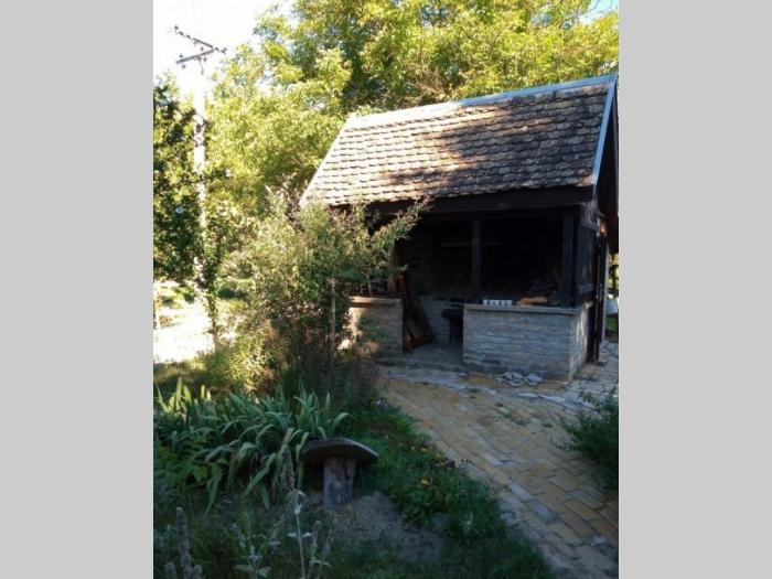 vikendica nadomak dunava, apatin prodaja besplatni mali oglasi