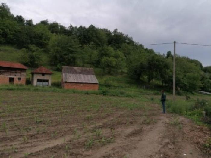 prodajem kuću sa imanjem, selo carina besplatni mali oglasi