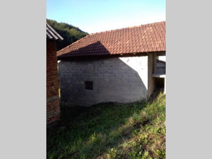 prodajem kuću sa imanjem, selo carina besplatni mali oglasi