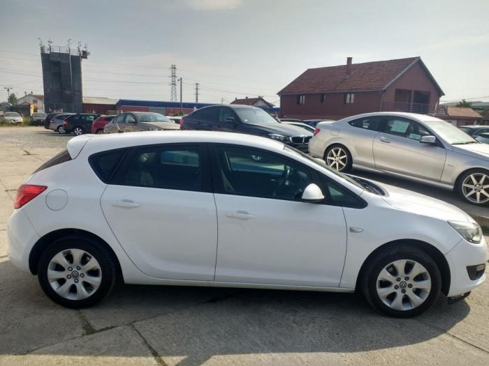 opel astra j 1 7cdti besplatni mali oglasi